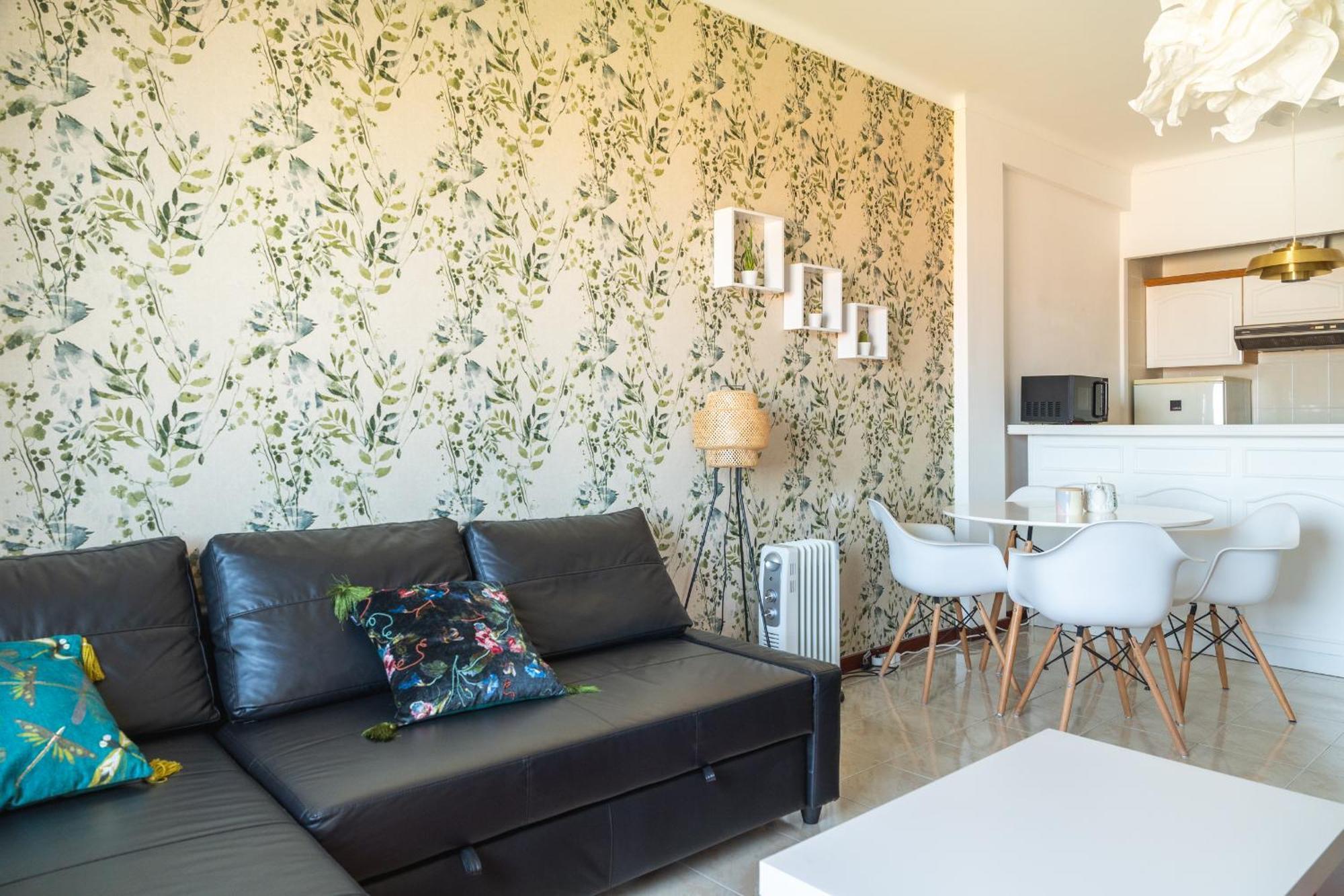 Sea View & Sundown, 150M From The Beach And Surf Spots Costa de Caparica Eksteriør bilde