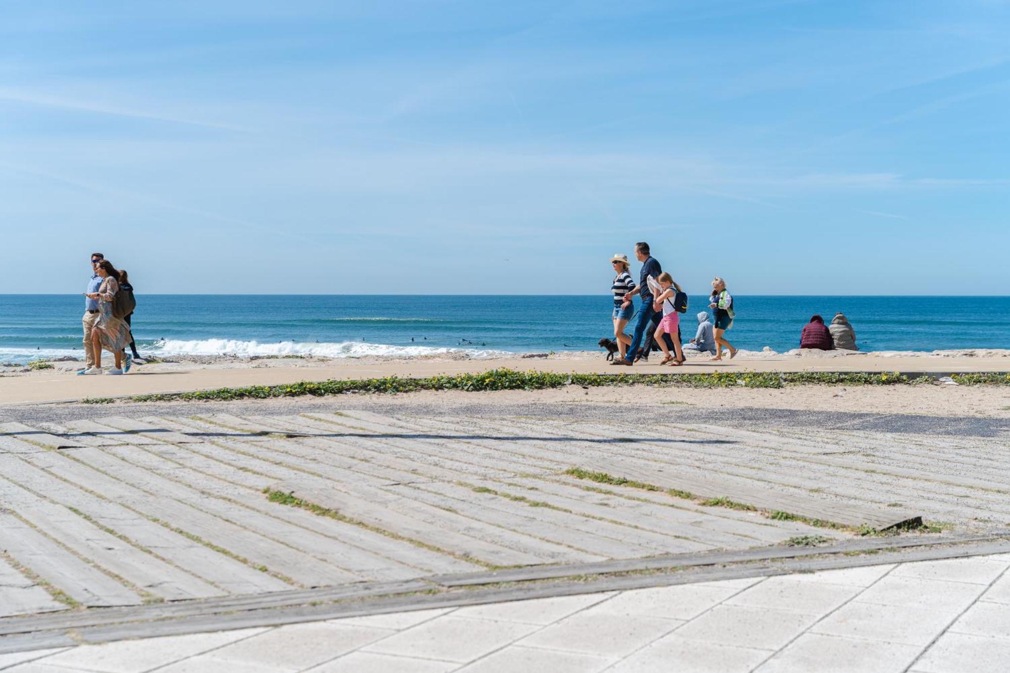 Sea View & Sundown, 150M From The Beach And Surf Spots Costa de Caparica Eksteriør bilde