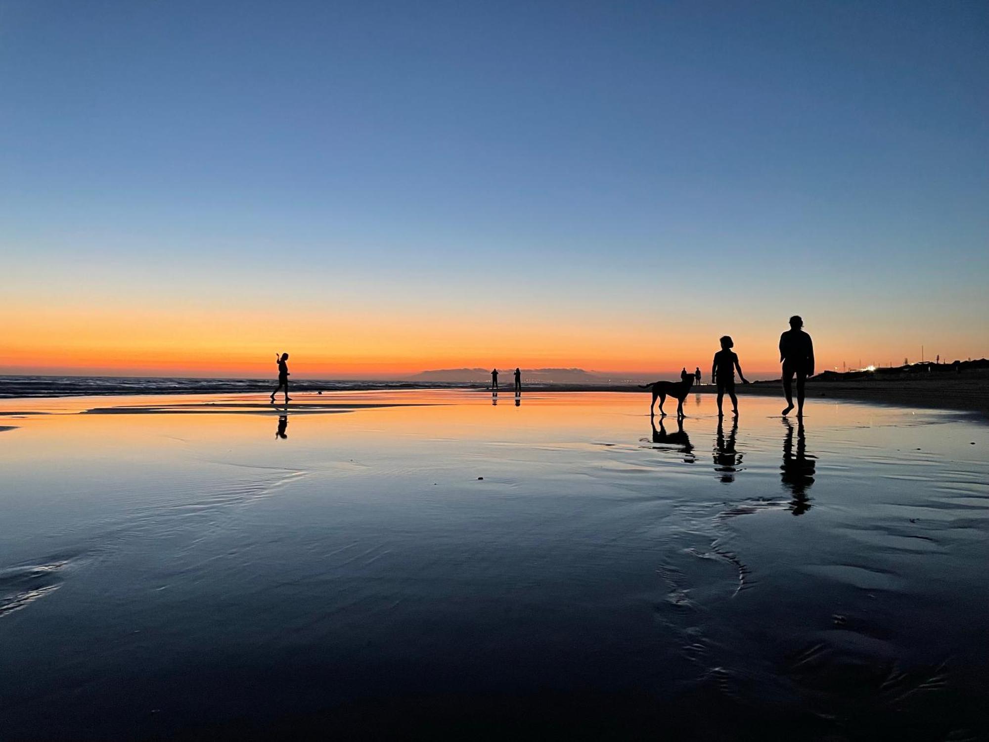 Sea View & Sundown, 150M From The Beach And Surf Spots Costa de Caparica Eksteriør bilde