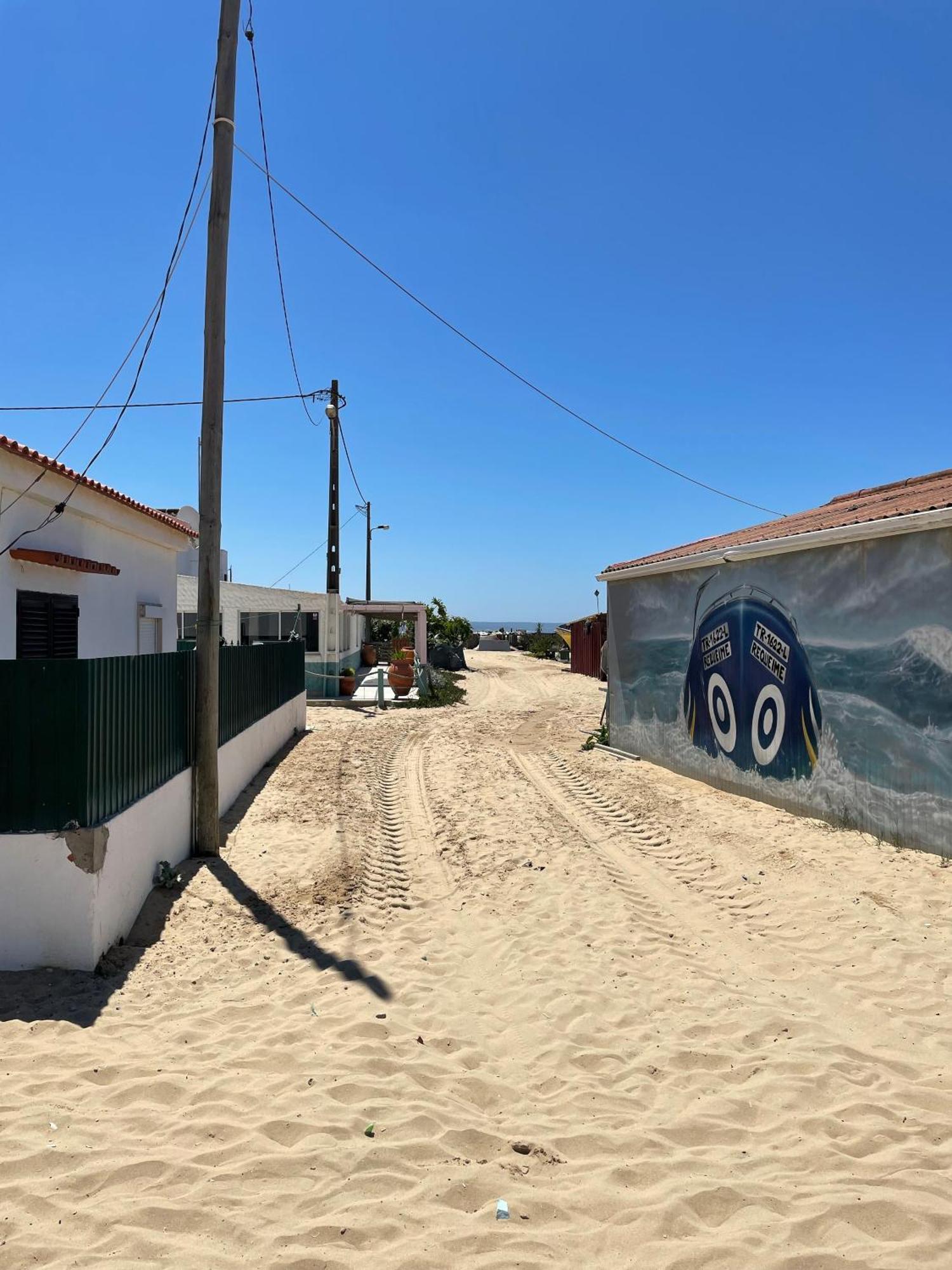 Sea View & Sundown, 150M From The Beach And Surf Spots Costa de Caparica Eksteriør bilde